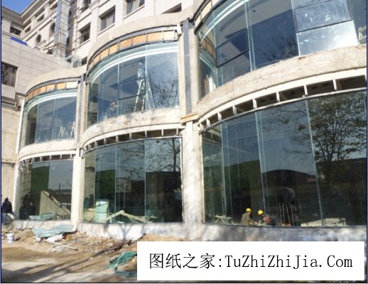 別墅該采用鋁合金窗還是玻璃幕墻？