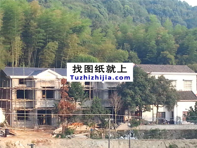 湖南省劉先生自建的雙拼二層帶閣樓全套施工直播。