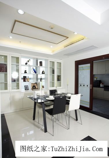 家居風(fēng)景達(dá)人 餐桌擺放也有講究