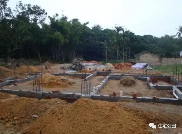 曬曬老爸為我準(zhǔn)備的婚房，30萬(wàn)建的別墅房屋怎么樣？