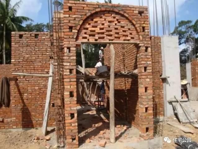 曬曬老爸為我準(zhǔn)備的婚房，30萬(wàn)建的別墅房屋怎么樣？