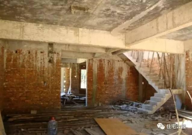 曬曬老爸為我準(zhǔn)備的婚房，30萬(wàn)建的別墅房屋怎么樣？