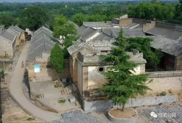 各省網(wǎng)友曬民居，10省特色別墅，哪省得第一？