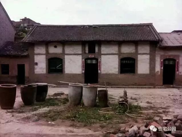 各省網(wǎng)友曬民居，10省特色別墅，哪省得第一？