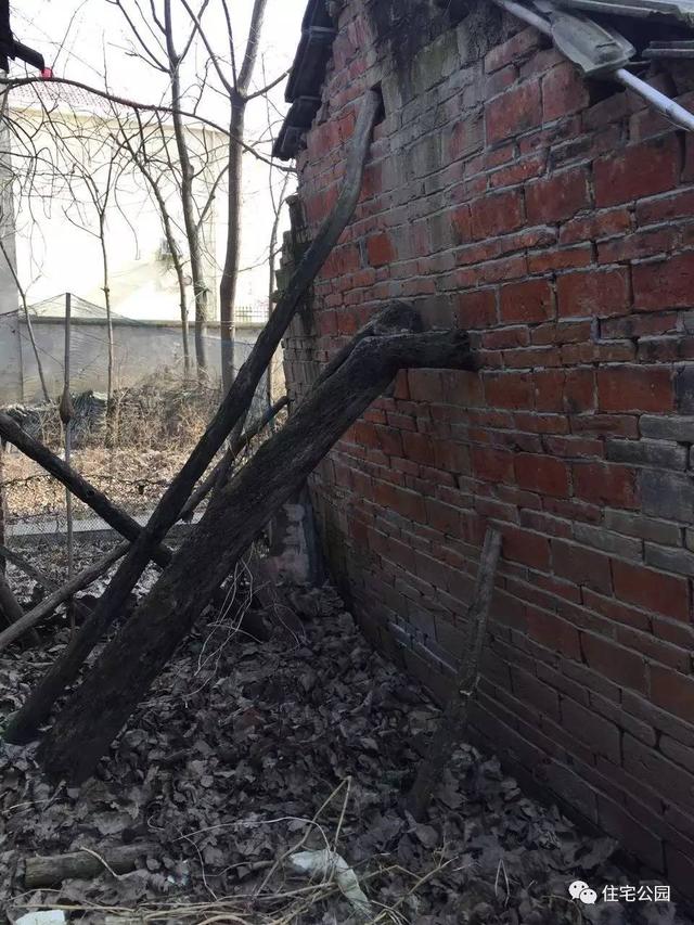 80后小伙千里歸家建新房，力求完美換掉施工隊，只是為了面子？