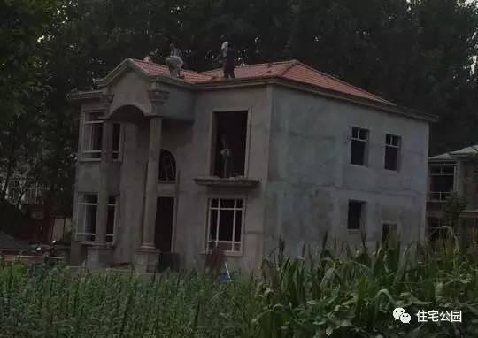 80后小伙千里歸家建新房，力求完美換掉施工隊，只是為了面子？