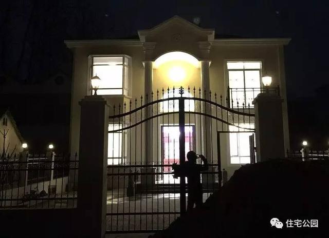 80后小伙千里歸家建新房，力求完美換掉施工隊，只是為了面子？