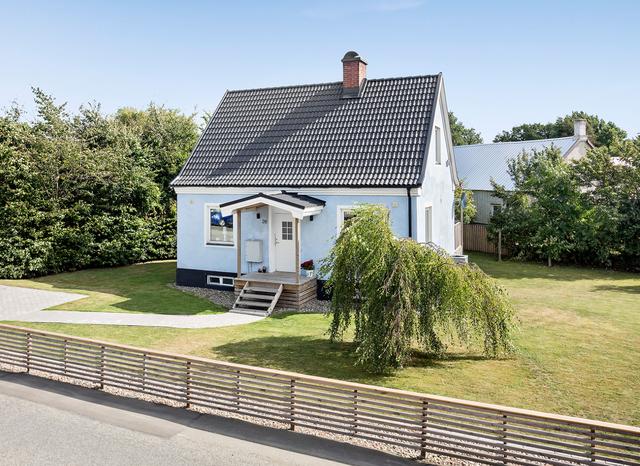 二畝院子建小房，木頭蓋房紅磚裝修，房主咋想的？