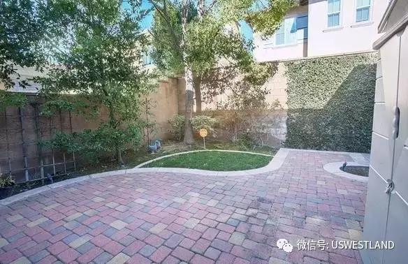 洛杉磯爾灣房源：獨(dú)棟別墅 宜居城市 滿分學(xué)區(qū) 著名社區(qū)99萬！