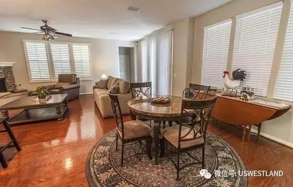 洛杉磯爾灣房源：獨(dú)棟別墅 宜居城市 滿分學(xué)區(qū) 著名社區(qū)99萬！