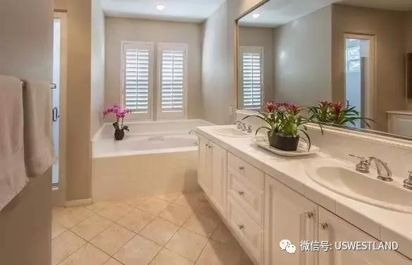 洛杉磯爾灣房源：獨(dú)棟別墅 宜居城市 滿分學(xué)區(qū) 著名社區(qū)99萬！