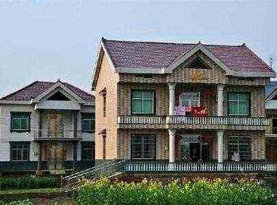 價值幾十萬的別墅就這樣空空的，你能看出背后的心酸嗎？