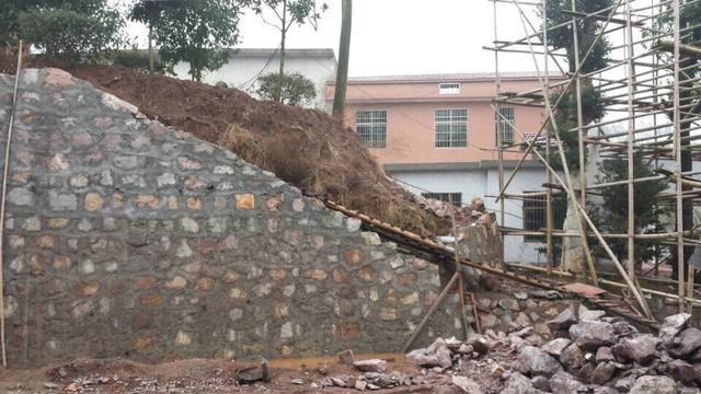 云南35歲單身劉先生。你媽喊你回家建別墅了!