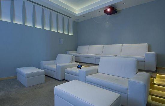 世界首富的豪宅有多奢華？每年的財(cái)產(chǎn)稅夠在中國任何地方買別墅！