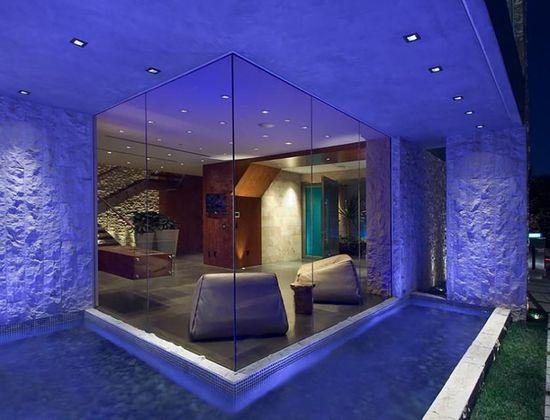 世界首富的豪宅有多奢華？每年的財(cái)產(chǎn)稅夠在中國任何地方買別墅！