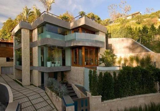 世界首富的豪宅有多奢華？每年的財(cái)產(chǎn)稅夠在中國任何地方買別墅！