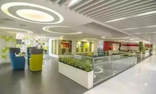 世界首富的豪宅有多奢華？每年的財(cái)產(chǎn)稅夠在中國任何地方買別墅！