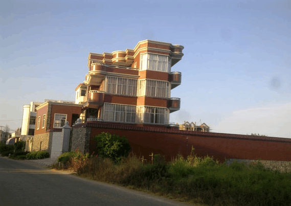 農(nóng)村也可以很土豪, 這個(gè)地方的農(nóng)村人住的都是豪華別墅！