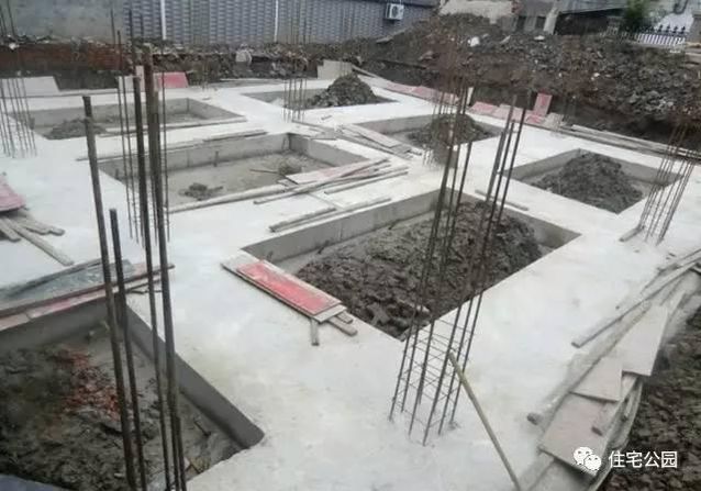 農(nóng)村小伙歷時半年自建40萬別墅，村里人看了都羨慕！