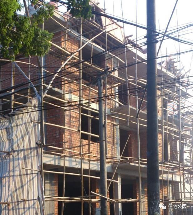 農(nóng)村小伙歷時半年自建40萬別墅，村里人看了都羨慕！