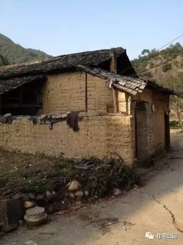 80后小伙30萬為父母建房養(yǎng)老，一不小心引潮流