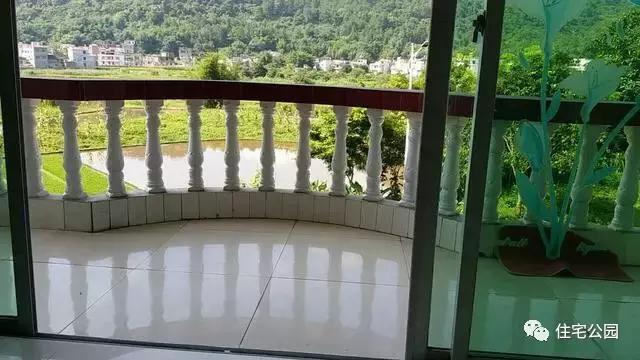 10多萬(wàn)自建農(nóng)村小洋樓，造價(jià)這么便宜，再也找不出第二家！