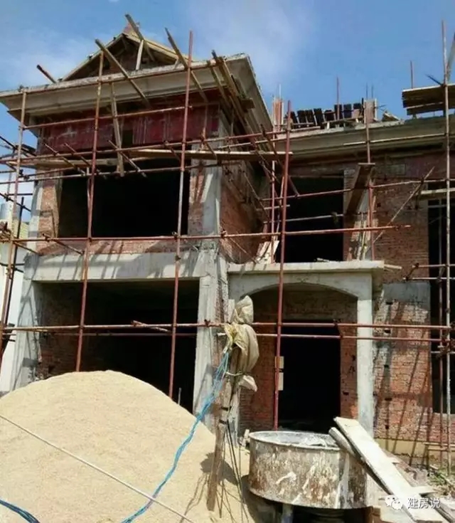 百萬(wàn)自建三層農(nóng)村別墅設(shè)計(jì)方案，建成后是村里最好的！