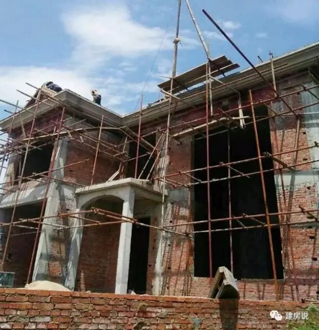 百萬(wàn)自建三層農(nóng)村別墅設(shè)計(jì)方案，建成后是村里最好的！