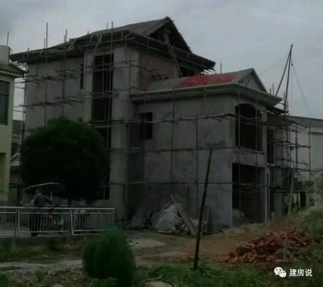 百萬(wàn)自建三層農(nóng)村別墅設(shè)計(jì)方案，建成后是村里最好的！