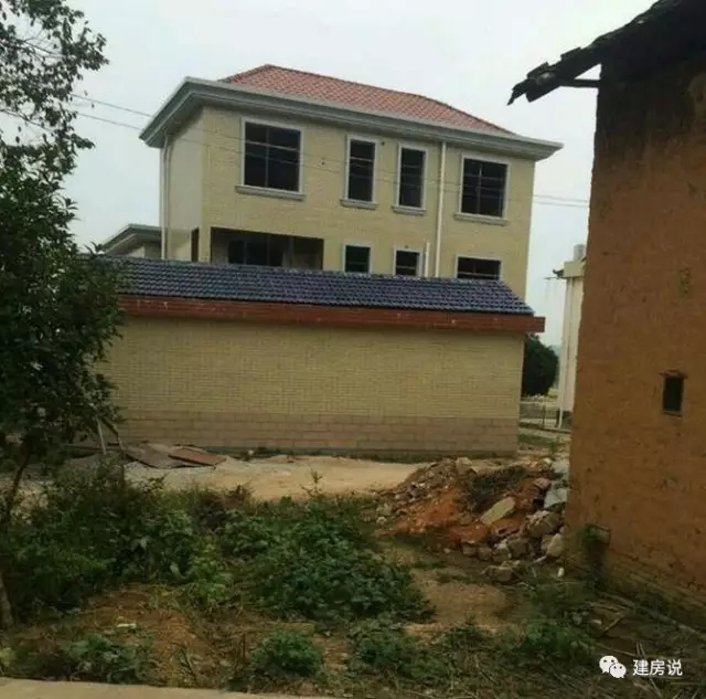 百萬(wàn)自建三層農(nóng)村別墅設(shè)計(jì)方案，建成后是村里最好的！