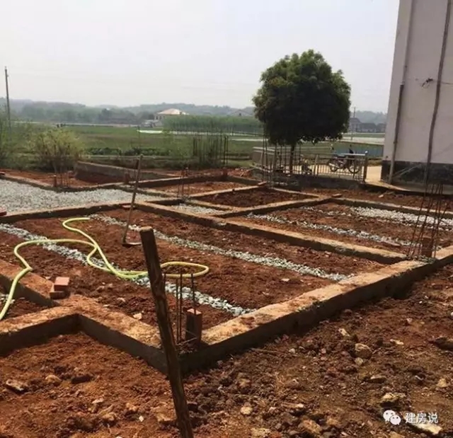 百萬(wàn)自建三層農(nóng)村別墅設(shè)計(jì)方案，建成后是村里最好的！