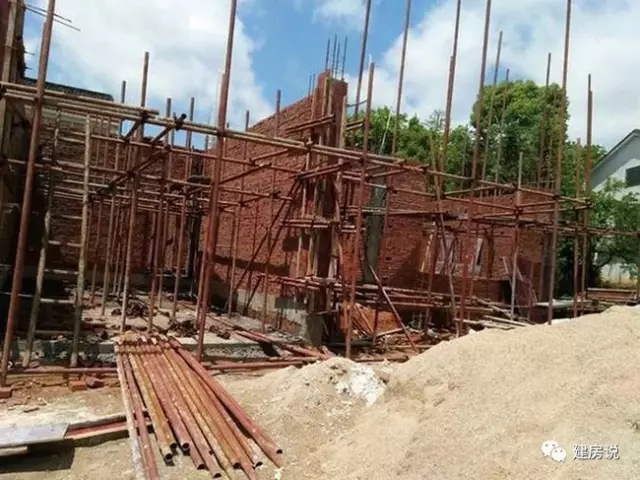 百萬(wàn)自建三層農(nóng)村別墅設(shè)計(jì)方案，建成后是村里最好的！