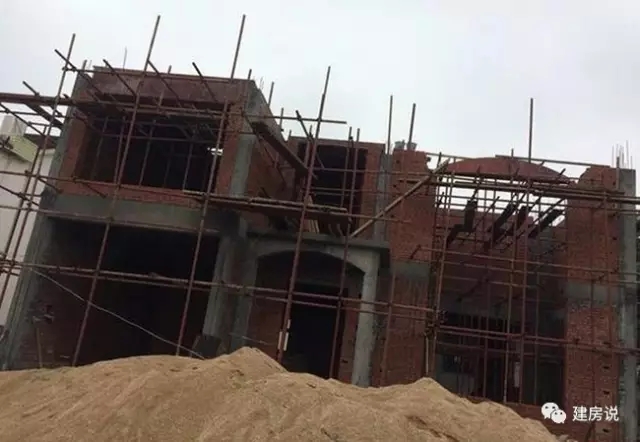 百萬(wàn)自建三層農(nóng)村別墅設(shè)計(jì)方案，建成后是村里最好的！