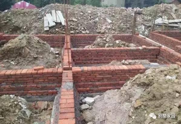 自建三層農(nóng)村別墅設計，主體30多萬，親你覺得值嗎？