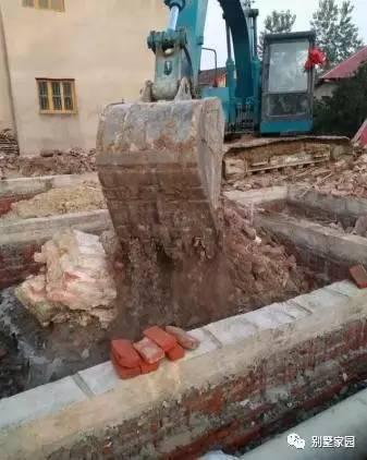 自建三層農(nóng)村別墅設計，主體30多萬，親你覺得值嗎？