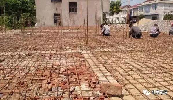 自建三層農(nóng)村別墅設計，主體30多萬，親你覺得值嗎？