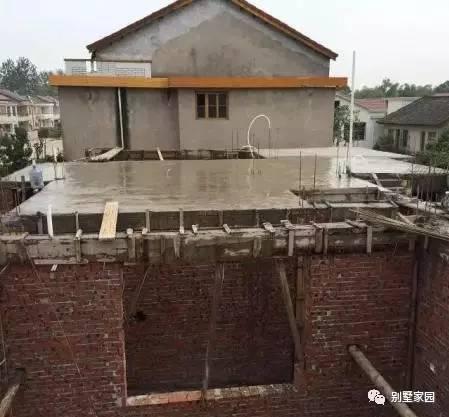 自建三層農(nóng)村別墅設計，主體30多萬，親你覺得值嗎？