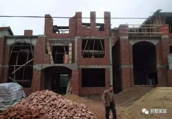 自建三層農(nóng)村別墅設計，主體30多萬，親你覺得值嗎？