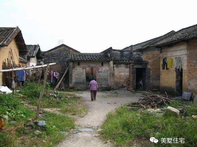 公公花50萬蓋別墅，城里媳婦看完美滋滋