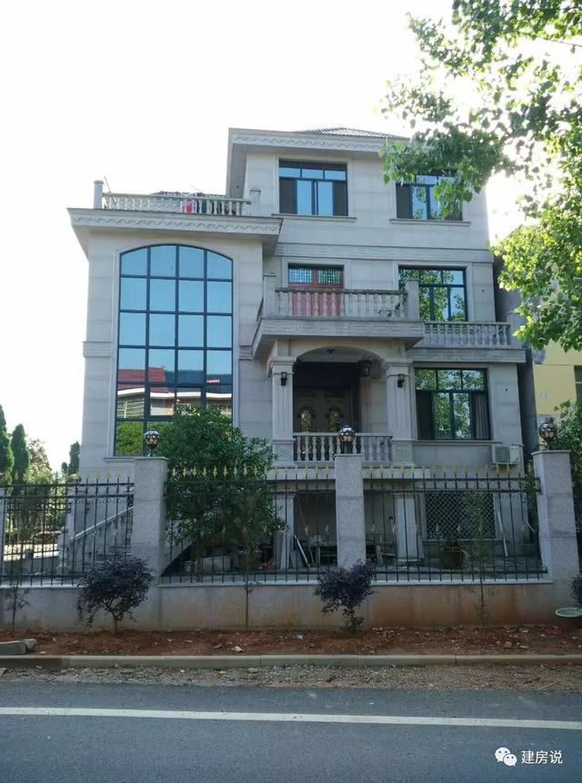 幾套農(nóng)村自建高端別墅實景圖，看看這才叫別墅