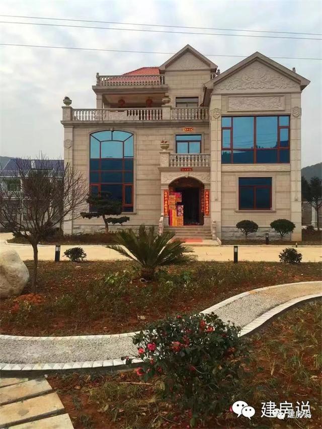 村長花30萬建的三層別墅，村民都點(diǎn)贊