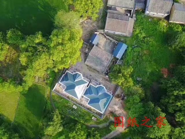 農(nóng)村兄弟自建雙拼別墅實(shí)景圖，全村都拍手叫好