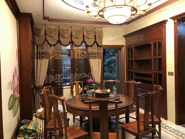 農(nóng)村自建別墅光裝修就花了上百萬，看完才知道什么叫別墅