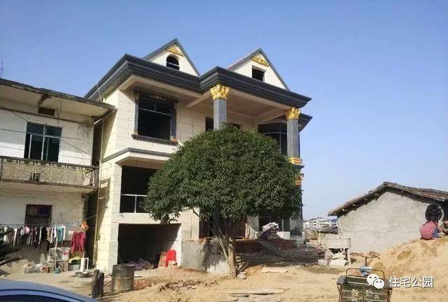 12x12.5米戶型方正的農(nóng)村自建別墅圖，看起來真大氣