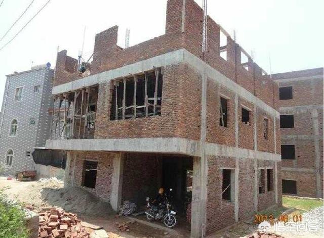 在農(nóng)村自建房子大概要多少錢一平？要別墅類型好看的