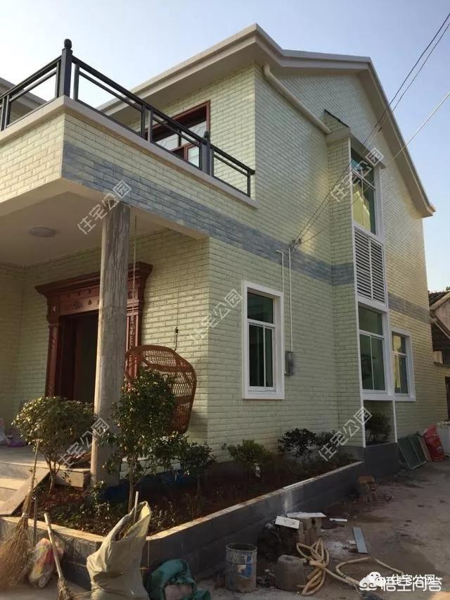 在農(nóng)村自建房子大概要多少錢一平？要別墅類型好看的