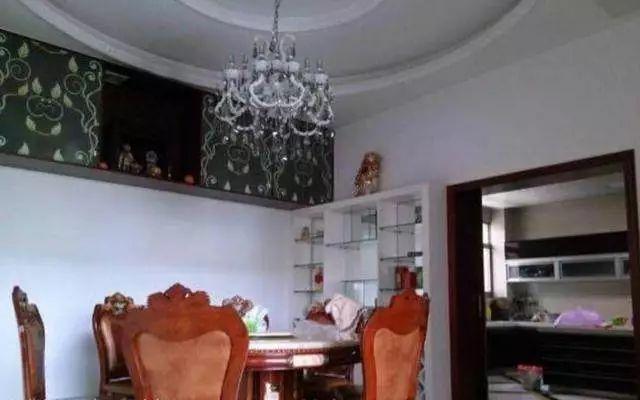 千萬別瞧不起農(nóng)村人，看農(nóng)村男友加的大別墅