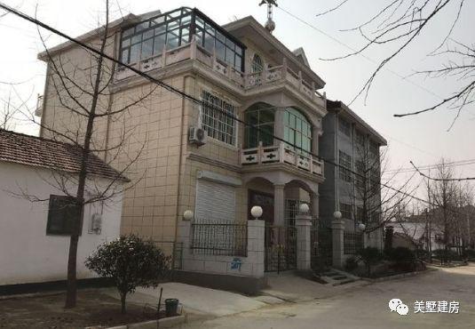 農(nóng)村實(shí)拍三層簡歐風(fēng)格自建樓，外觀棒棒噠