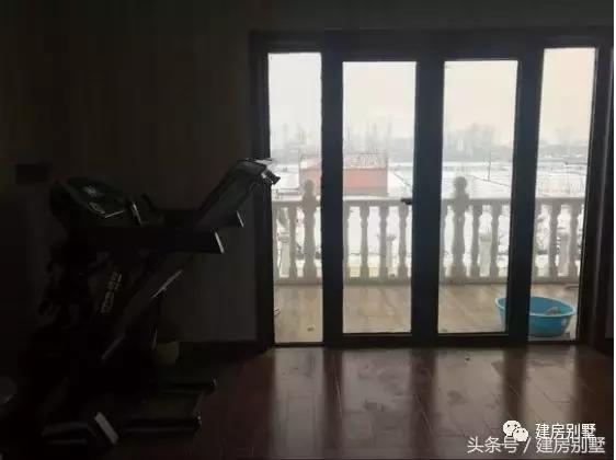 農(nóng)村簡單二層住宅實(shí)拍圖，附室內(nèi)裝修，造價低