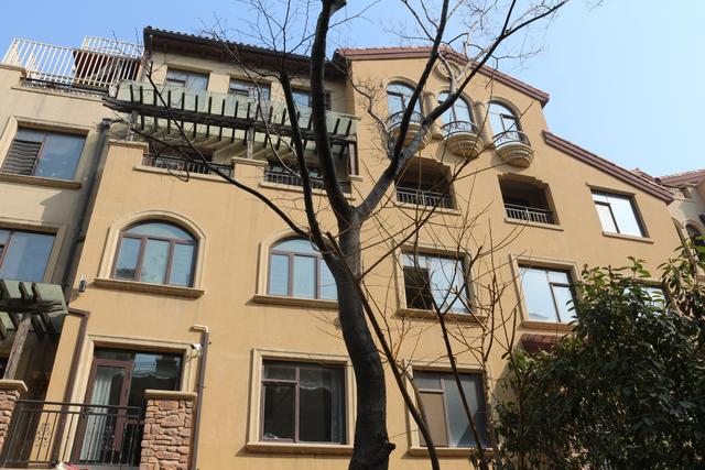 美式別墅豪宅裝修設(shè)計(jì)方案圖片，還帶小院子